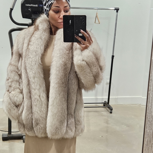 COPY - SAGA Fox M - Gorgeous! - Picture 8 of 17